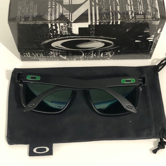 Oakley Holbrook Matte Black Frame 9102 Green Polarized - Picture 5 of 7